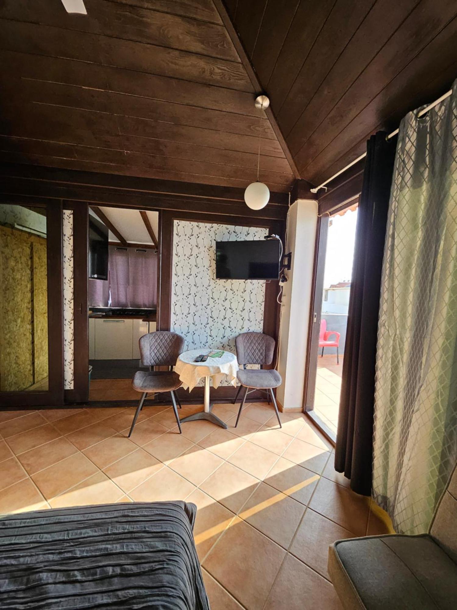 Blue Eagle Guesthouse - Casa De Hospedes Santa Maria Eksteriør billede